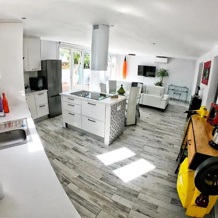 Semesterbostad Berolo 1 *